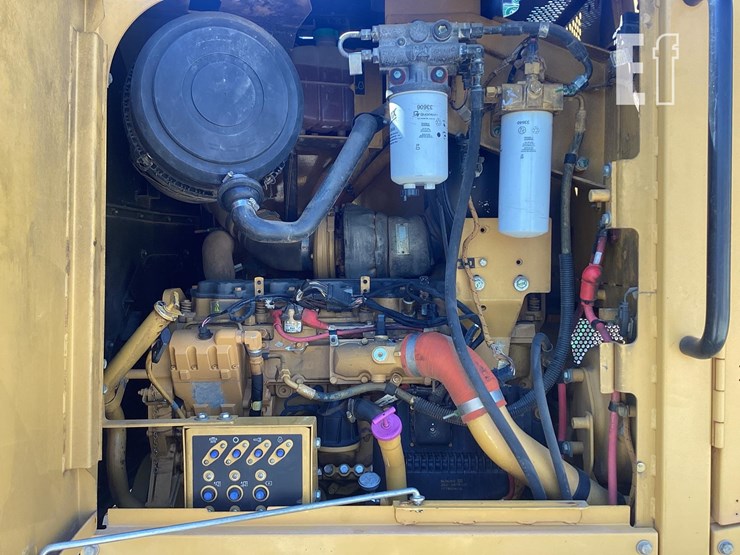 2009-caterpillar-140m-image-13