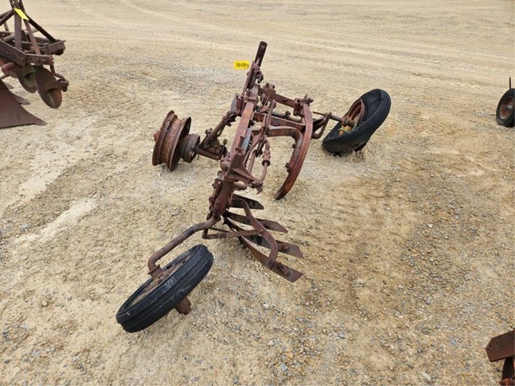#3102-•-2-btm-pull-plow-frame-image-4