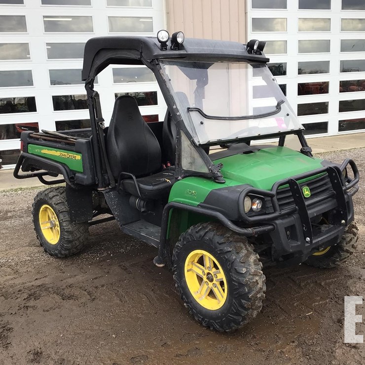 JOHN DEERE GATOR XUV 825I