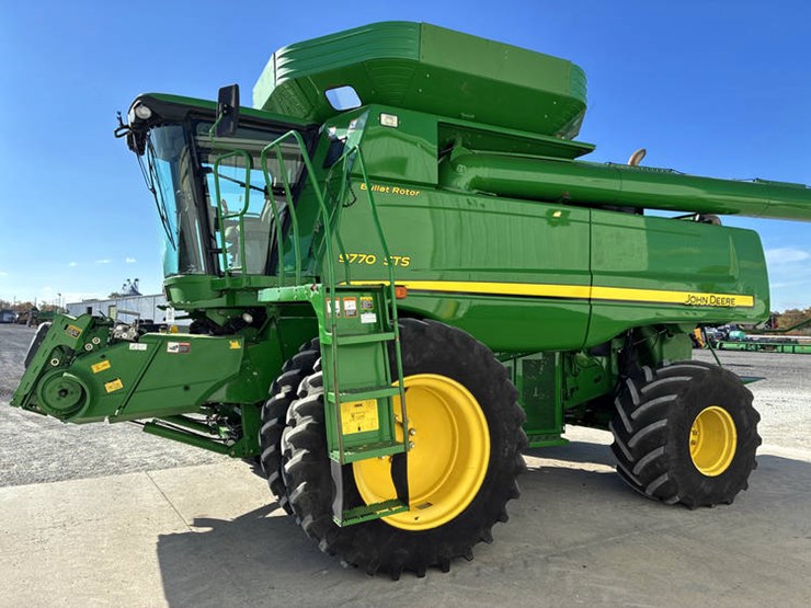 2009-john-deere-9770-sts-image-10