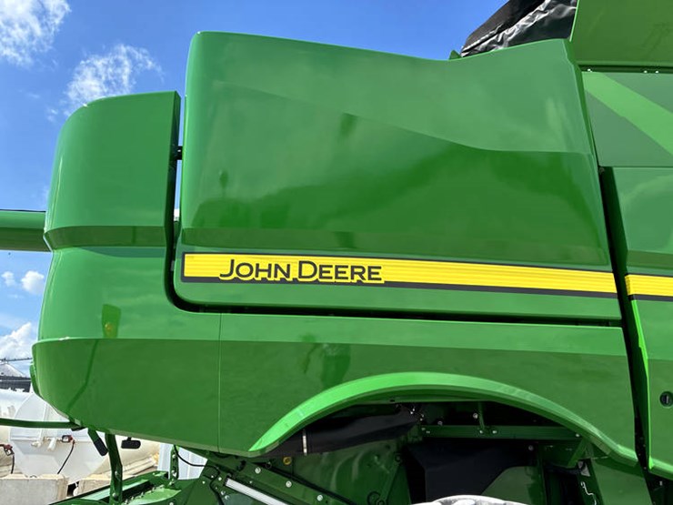 2023-john-deere-s780-image-33