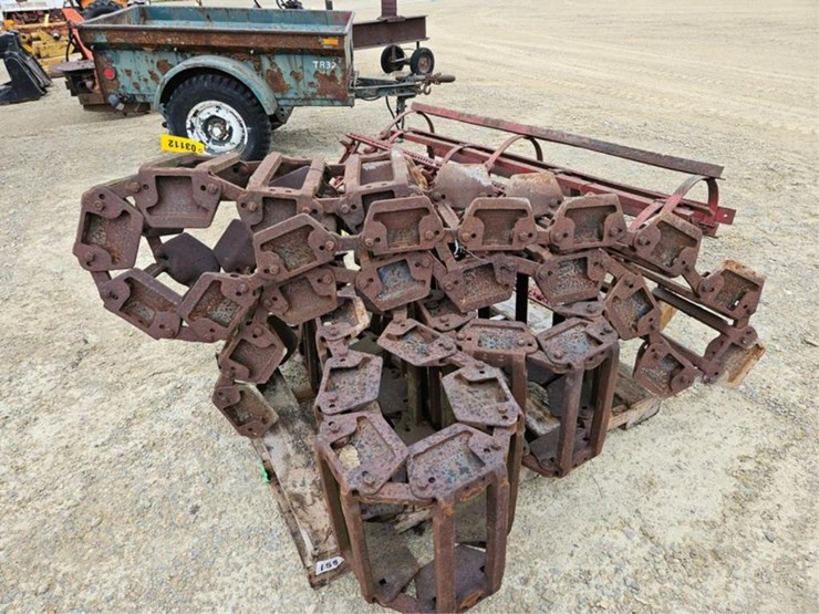 #3112-•-grouser-16"-steel-tracks-image-9