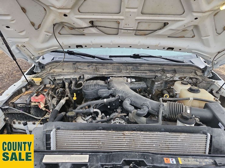 2015-ford-f550-image-25