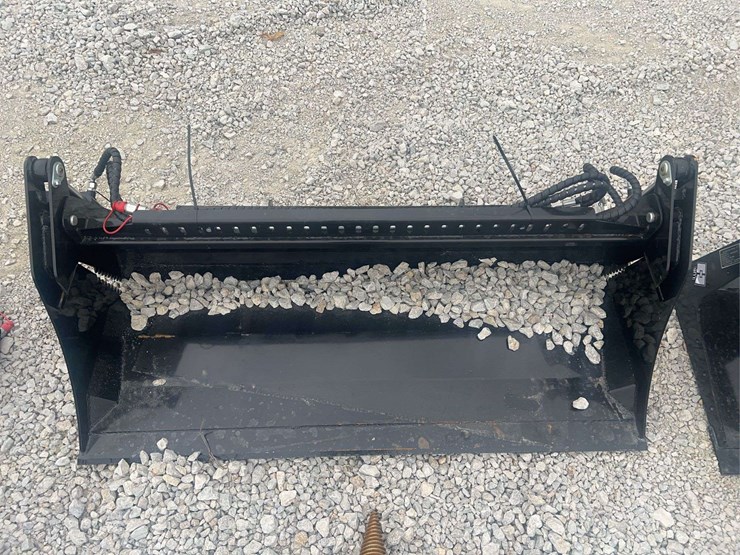 72-in-multi-purpose-skid-steer-bucket-image-2