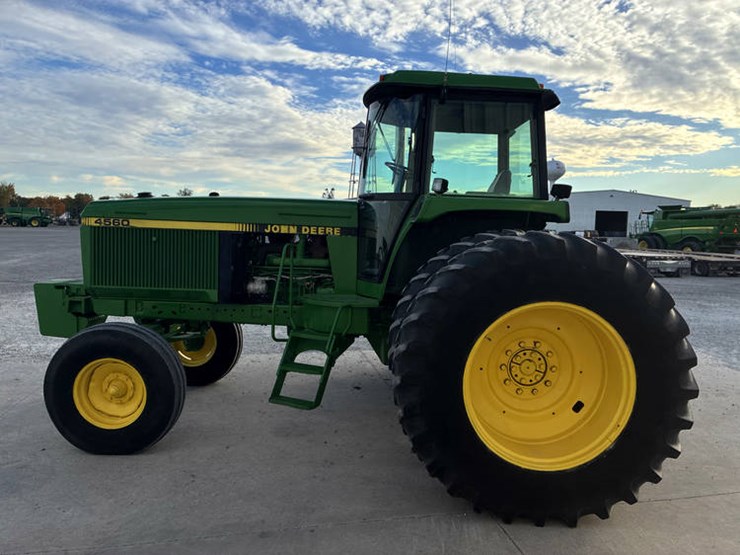 1994-john-deere-4560-image-9