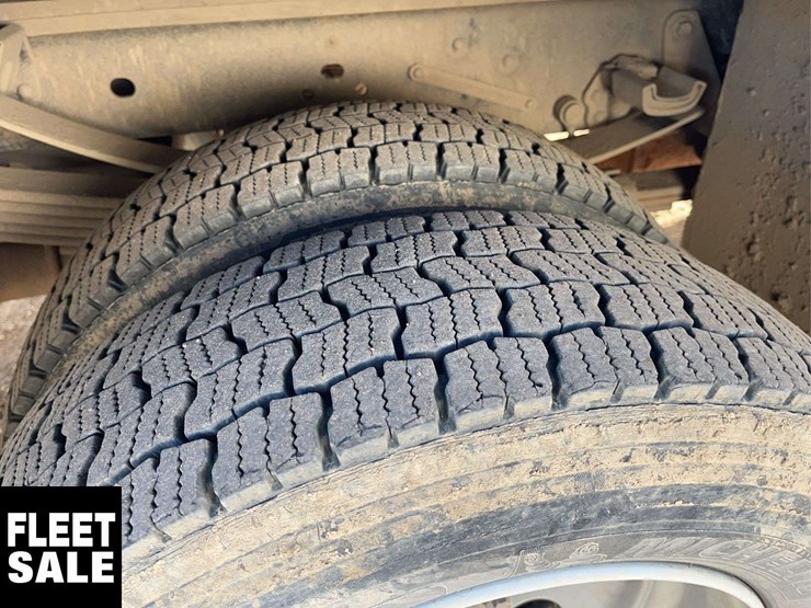 2012-ford-f550-image-9