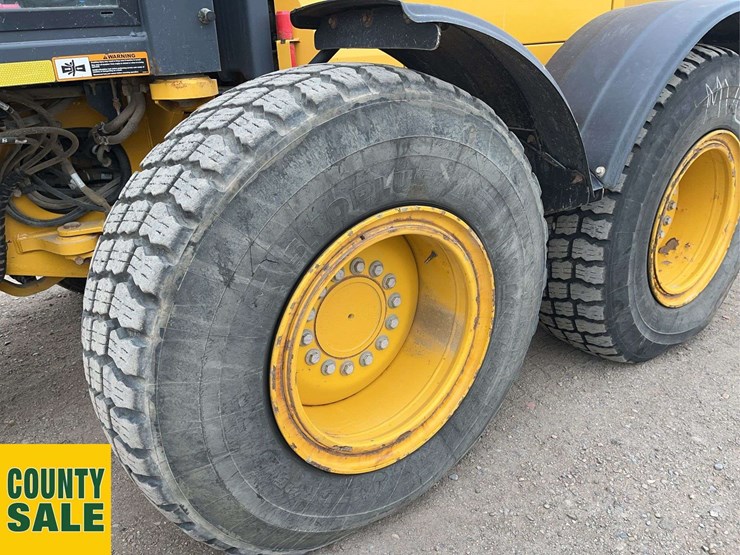 2020-deere-872gp-image-8