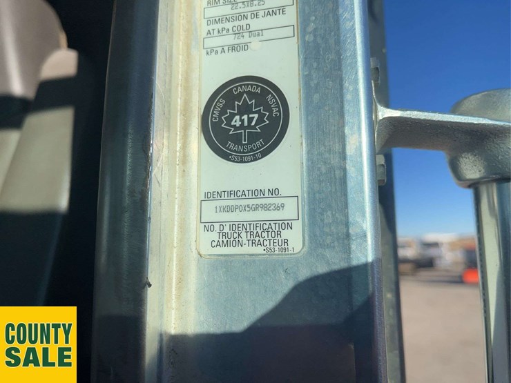 2016-kenworth-t800-image-22