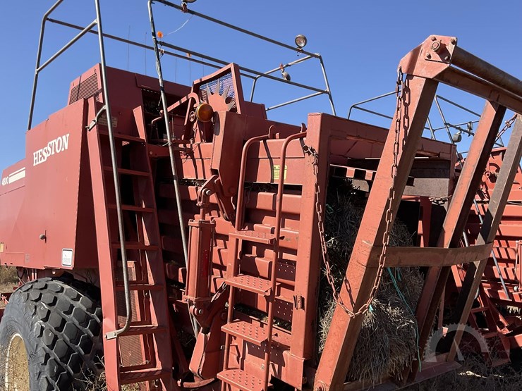 hesston-4800-image-7