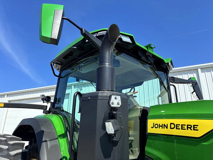 2023-john-deere-8r-370-image-18