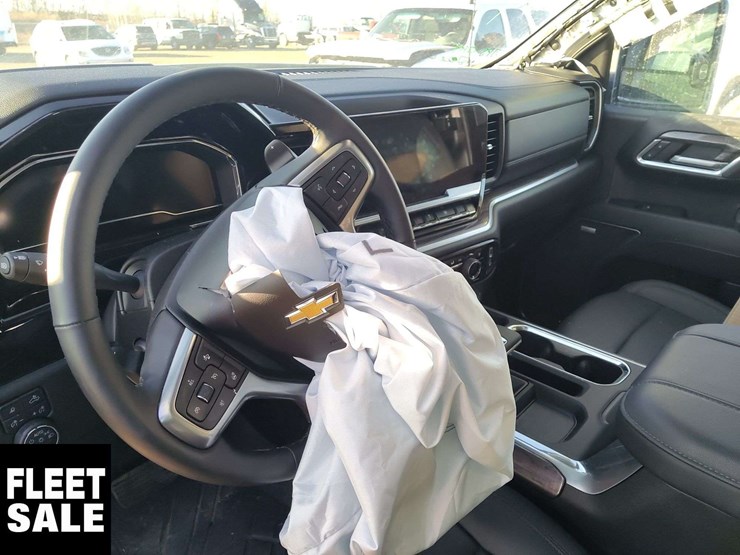 2025-chevrolet-silverado-1500-image-14