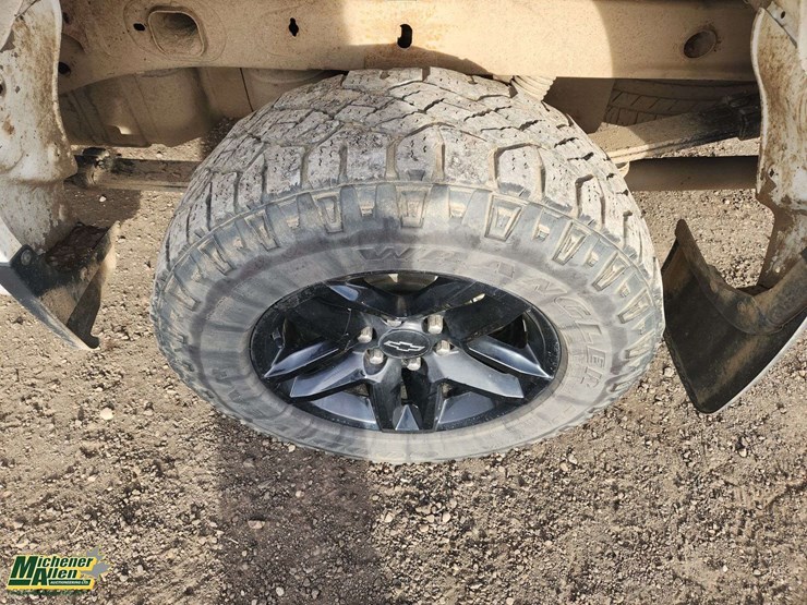 2021-chevrolet-silverado-1500-image-32