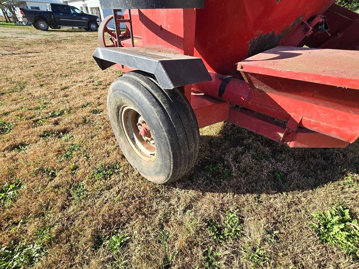 case-ih-1250-image-19