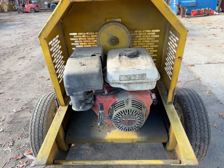 tow-behind-concrete-mixer-image-9