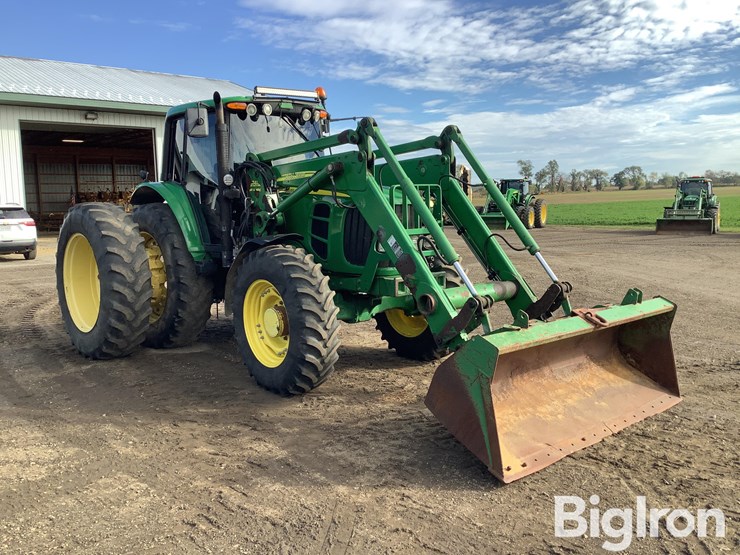 john-deere-7330-premium-image-3