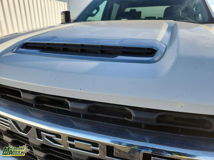 2021-chevrolet-silverado-2500hd-image-33