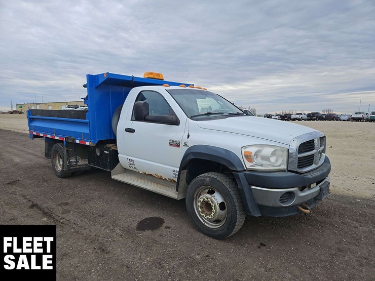 2008-dodge-ram-5500-image-2