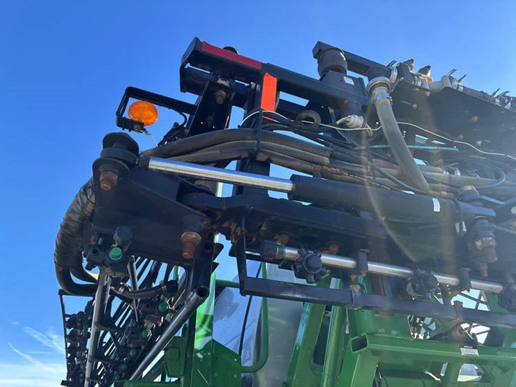 2014-john-deere-4830-image-33