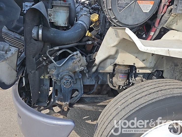 2017-international-8600-image-25