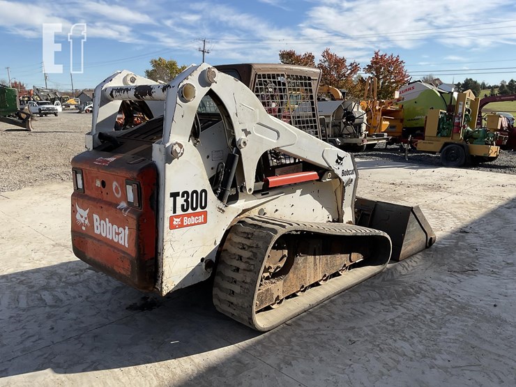 2005-bobcat-t300-image-4