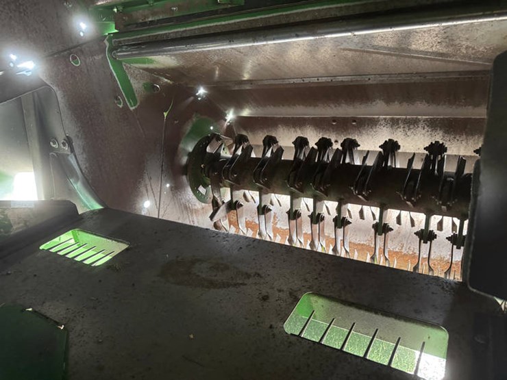 2005-john-deere-9560-sts-image-59