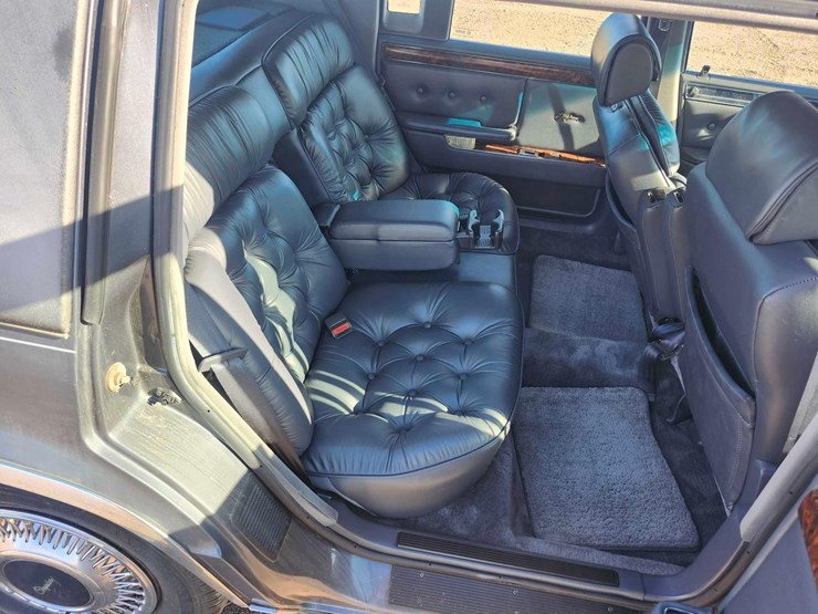 1990-chrysler-new-yorker-fifth-avenue-image-43