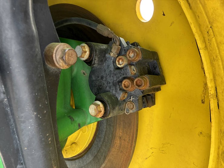 2014-john-deere-r4038-image-56