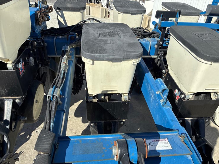 2014-kinze-3000-image-15