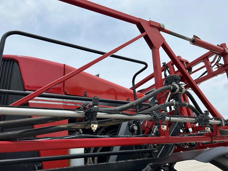 2014-case-ih-3200b-image-35