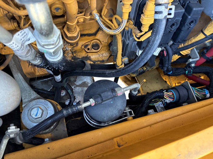 #122215-•-2019-jd-524l-#1dw524lzekf700961-image-70