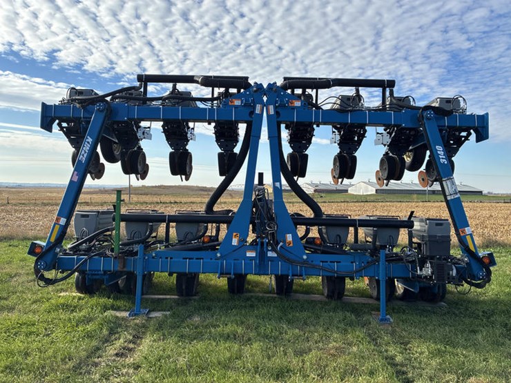 2019-kinze-3140-image-4