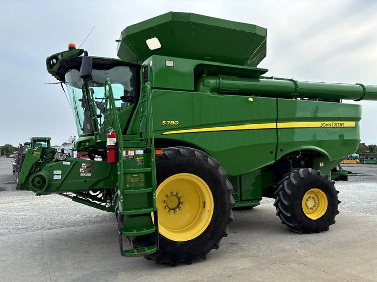 2018-john-deere-s780-image-9