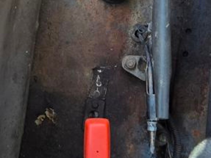 2012-kubota-m108s-image-20