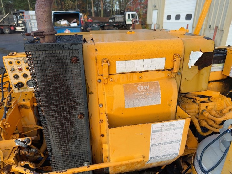 2006-leeboy-l1000t-tracked-asphalt-paver-image-11