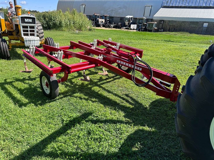 cockshutt-model-247-ripper-image-10