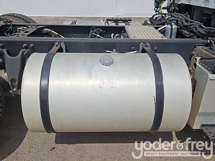 2017-international-8600-image-18