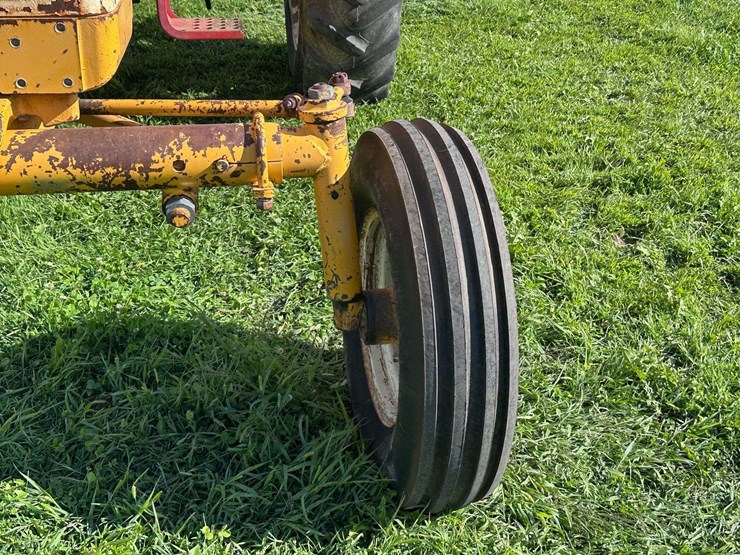 minneapolis-moline-g550-image-3