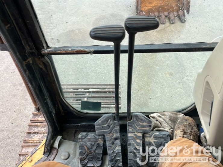 2006-caterpillar-321c-lcr-image-38