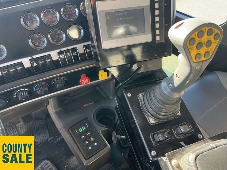 2016-kenworth-t800-image-15