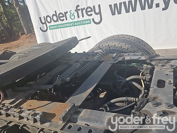 2017-international-8600-image-24