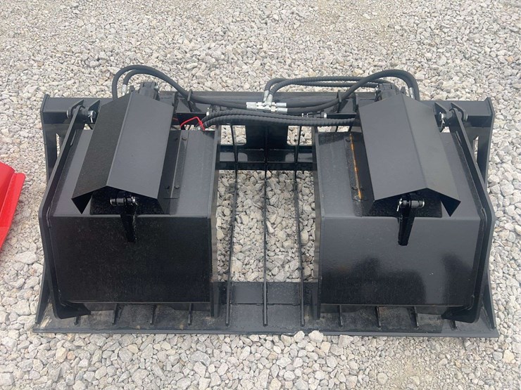 skid-steer-hollow-wood-grapple-image-2