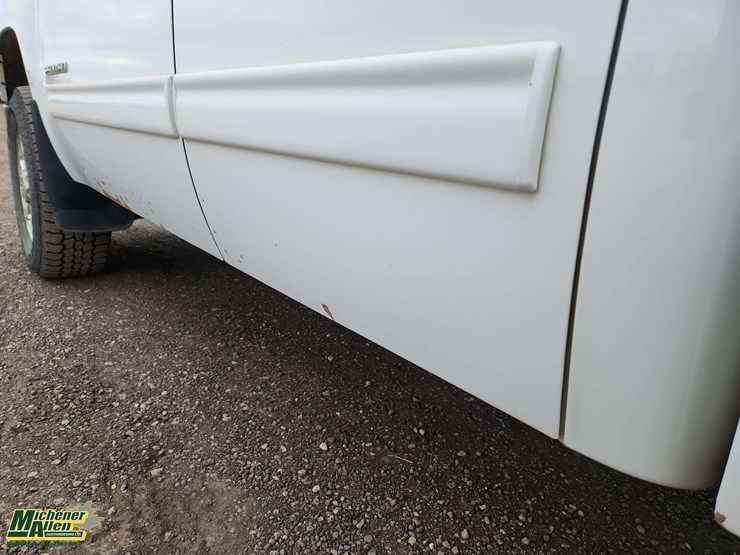 2013-gmc-sierra-2500hd-sle-image-44