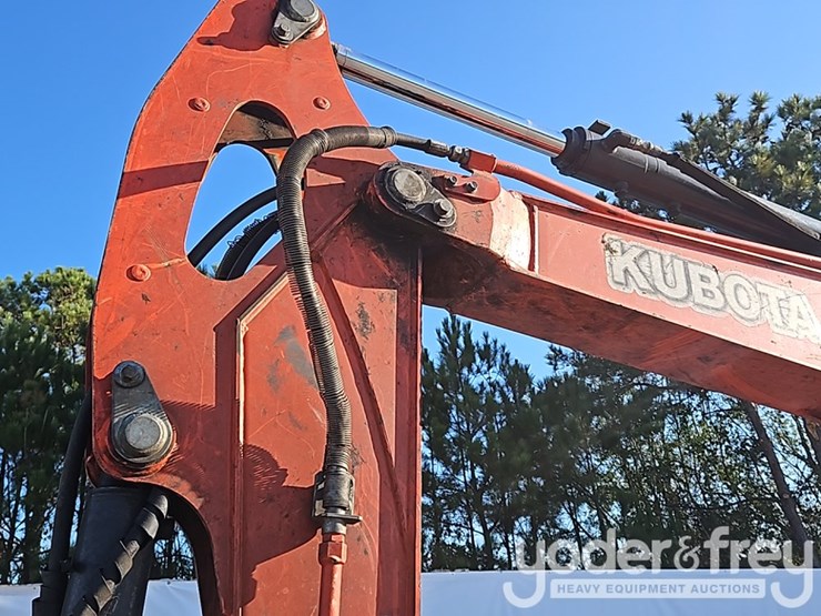 2016-kubota-kx057-4-image-30