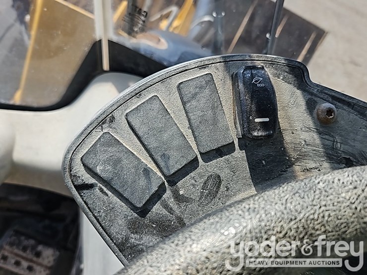 2018-caterpillar-914m-image-38