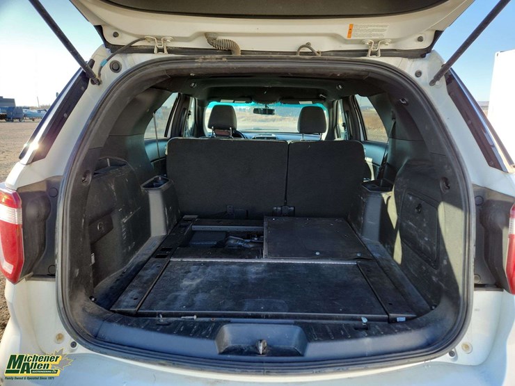 2017-ford-explorer-image-22