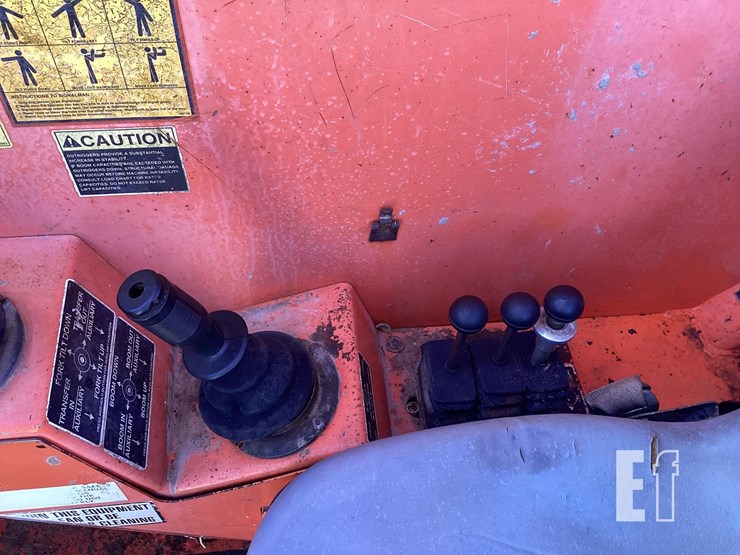 2006-lull-1044c-54-image-13