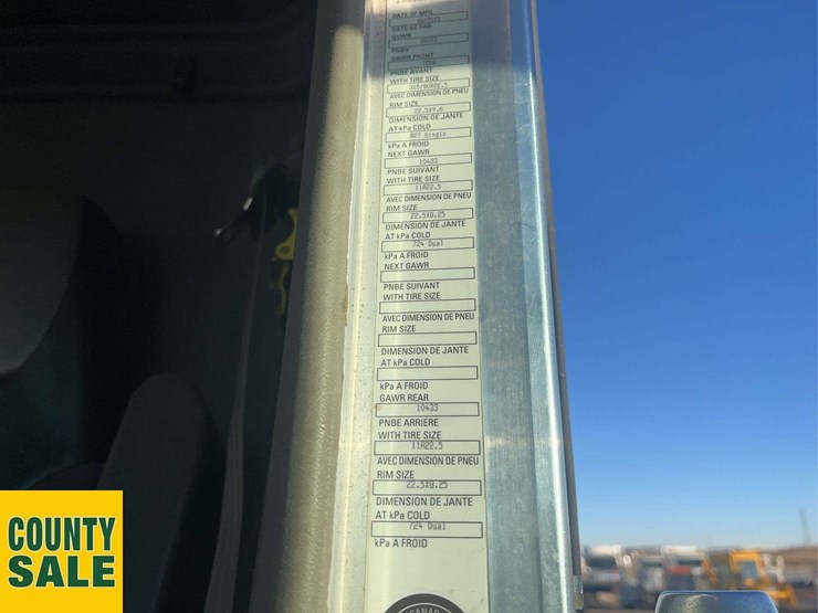 2016-kenworth-t800-image-22