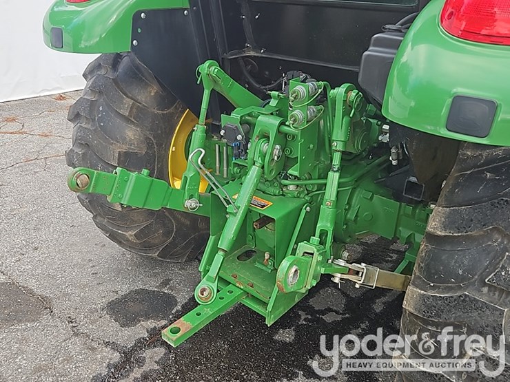 2019-john-deere-5075e-image-13