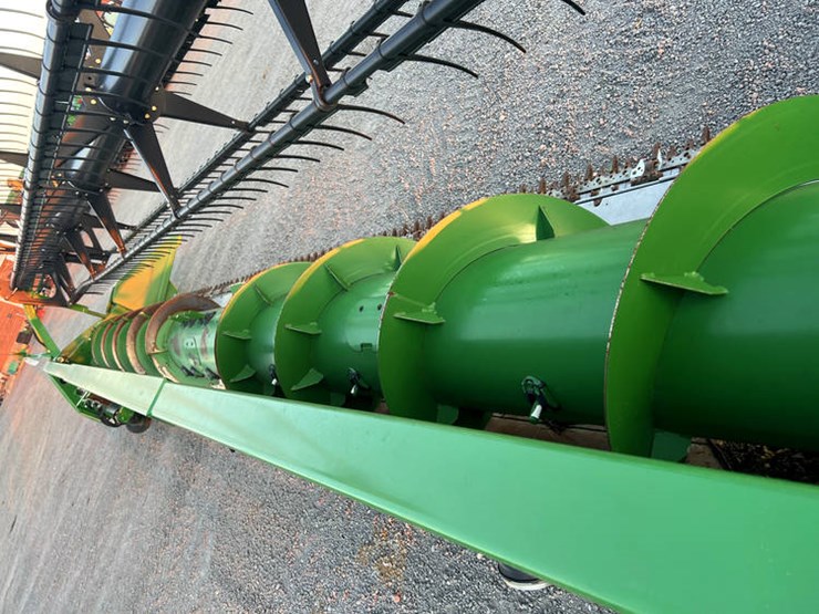 2014-john-deere-625f-image-13