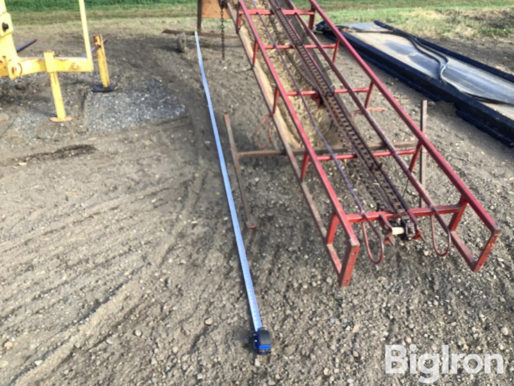 square-bale-elevator-image-8